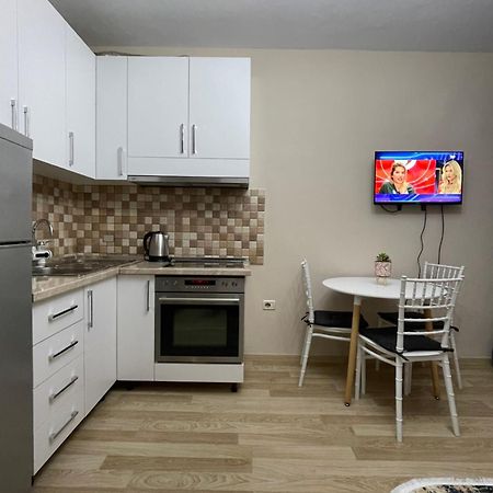 Comfort Apartment City Center Tirana Buitenkant foto