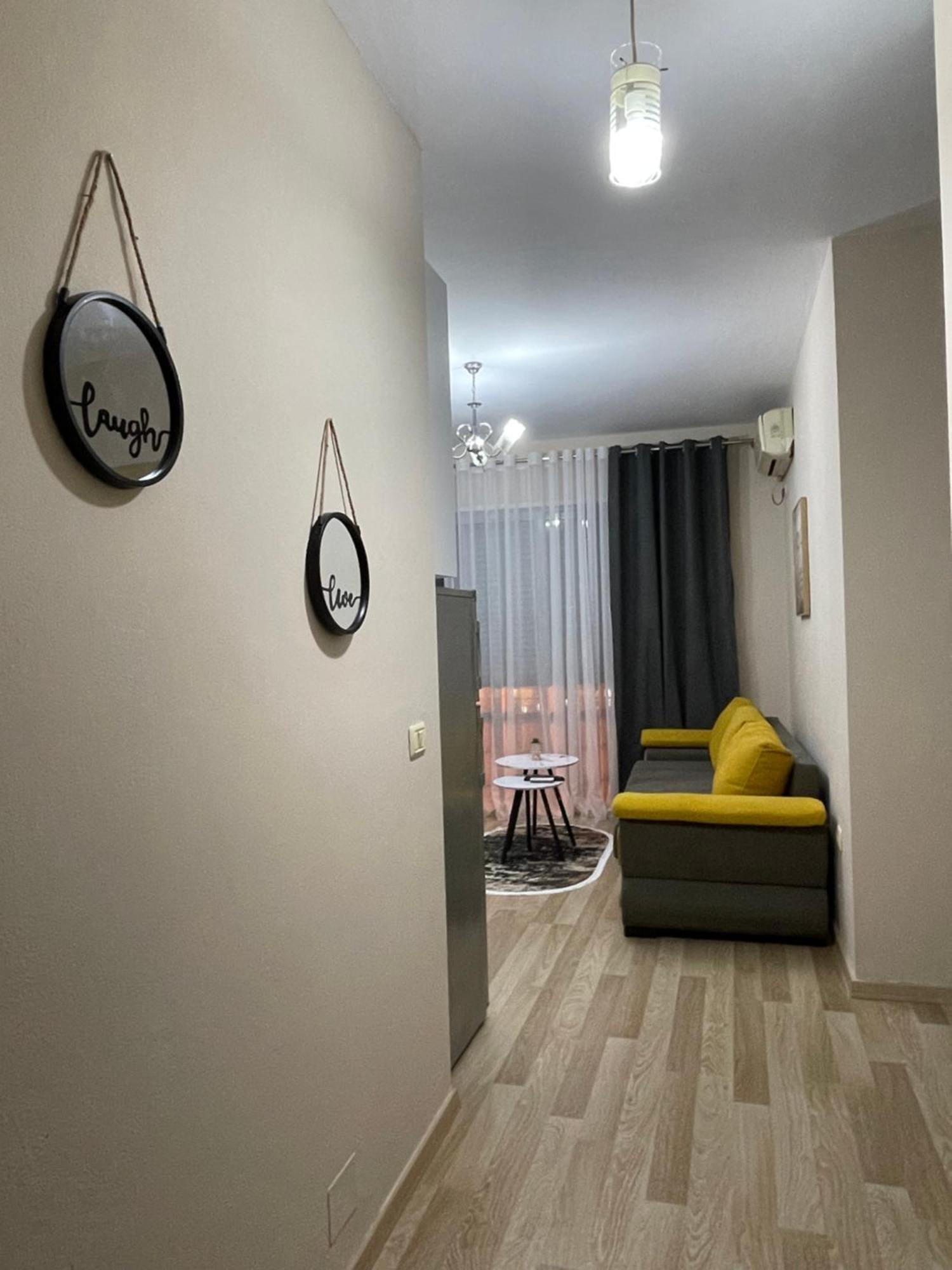 Comfort Apartment City Center Tirana Buitenkant foto