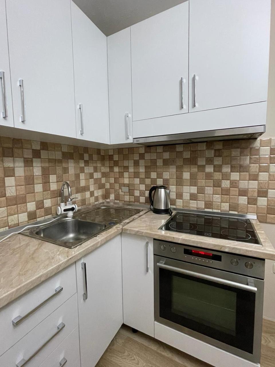 Comfort Apartment City Center Tirana Buitenkant foto